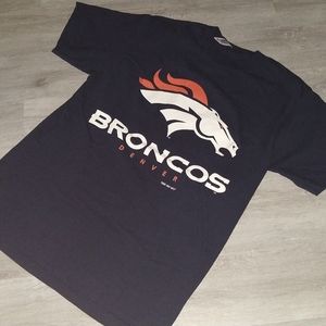Vintage Denver Broncos Team Logo T Shirt